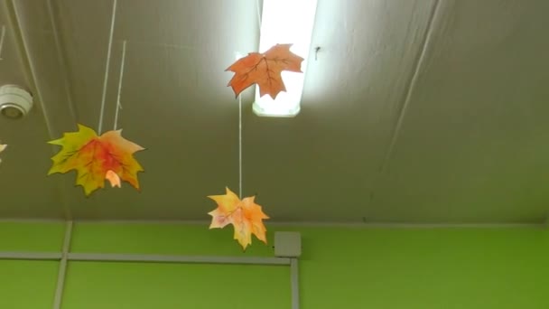 Yellow Leaves Fixed Ceiling Room Autumn Decoration Interior Design — Stock Video