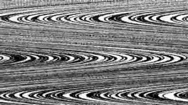 Tekno Arkaplan Hatları ekranda dalgalanıyor. Monitördeki titreşen hatların parazit sesi.