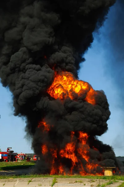 The flame is explosive large and firefighters.