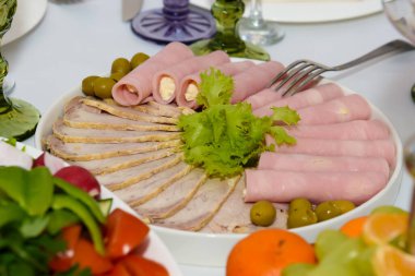 Restorandaki insanların resepsiyonu..