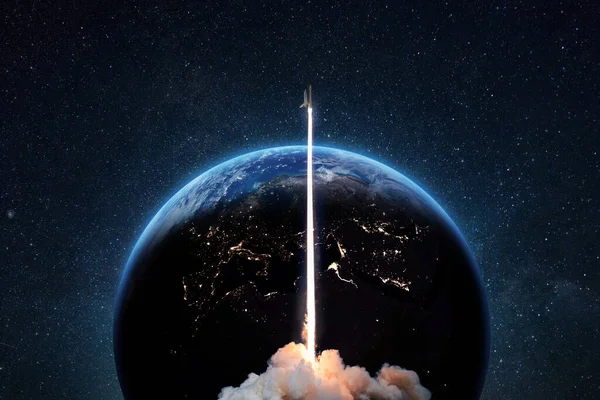 Raketa Úspěšný Vzlet Hlubokého Hvězdného Prostoru Pozadí Modré Země Planety — Stock fotografie