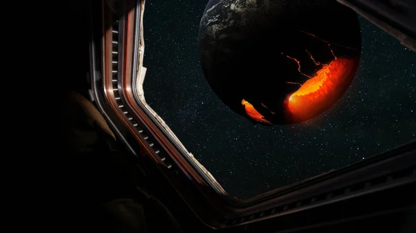 Astronaut Einem Raumschiff Fliegt Der Nähe Eines Sterbenden Planeten Freien — Stockfoto