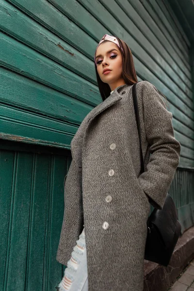 Lovely Pretty Young Woman Model Trendy Bandanna Gray Stylish Coat — Stock Photo, Image