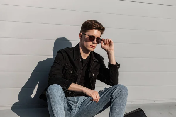 European Young Hipster Man Fashionable Black Denim Jacket Vintage Jeans — Stock Photo, Image