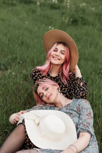 Smiling Woman Sweet Smile Fashion Black Dress Vintage Straw Hat — Stock Photo, Image