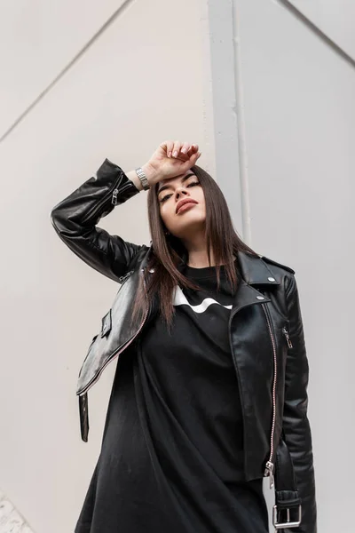 Mode Hipster Flicka Fashionabla Läder Rock Kläder Med Jacka Och — Stockfoto