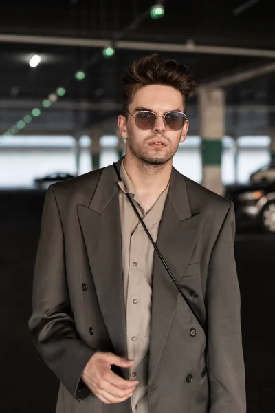 Portrait Handsome Young Businessman Model Sunglasses Fashionable Jacket Shirt Walks — Stock Photo, Image