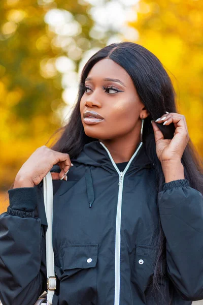 Fashion Portrait Beautiful Young African American Woman Stylish Black Jacket — Stock Photo, Image