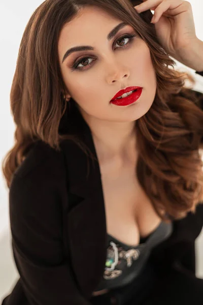 Mode Porträtt Sexig Vacker Ung Kvinna Med Professionell Makeup Röda — Stockfoto