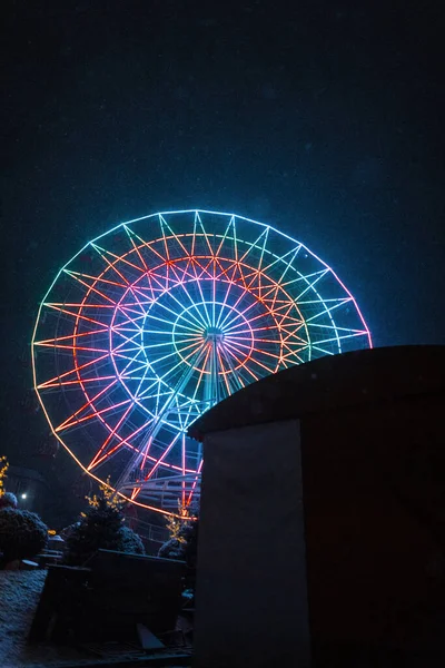 Increíble Futurista Rueda Fortuna Colorido Parque Mágico Por Noche Con — Foto de Stock