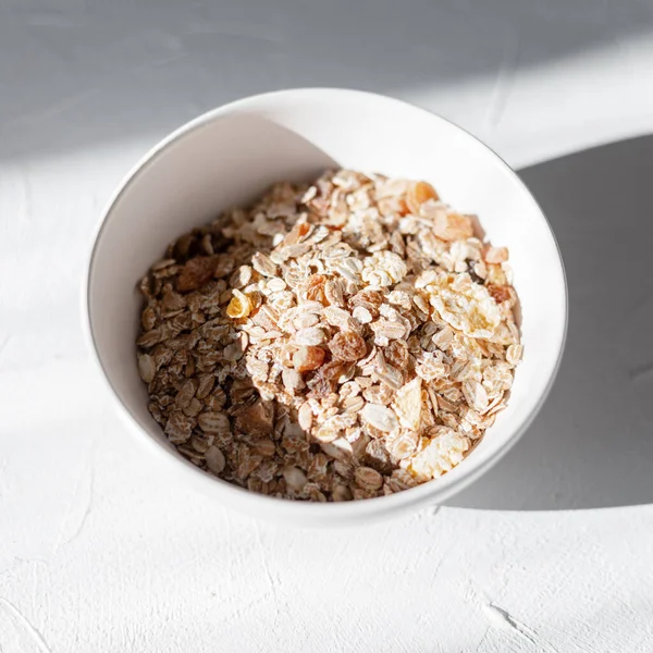 Desayuno Saludable Crudo Con Harina Avena Frutas Confitadas Luz Del —  Fotos de Stock