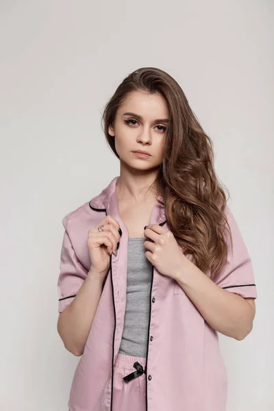 Portrait Beautiful Young Stylish Girl Hairstyle Pink Silk Nightwear Pajamas — Fotografia de Stock