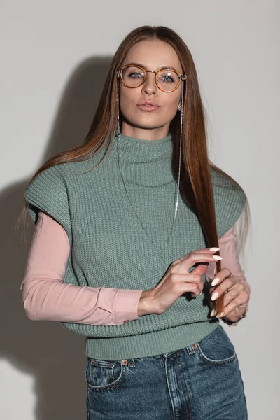 Sexy Beautiful Glamor Young Woman Retro Glasses Trendy Vintage Clothes — Fotografia de Stock