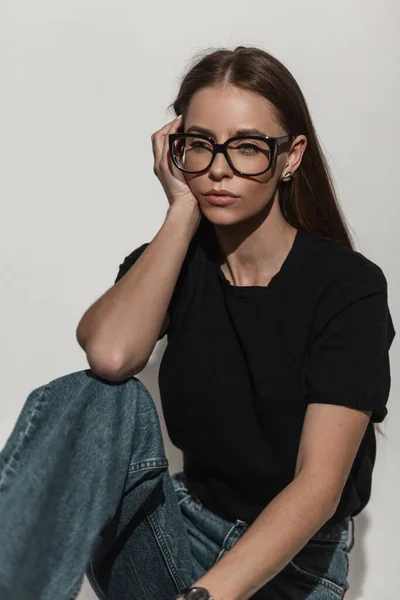 Fashion Beautiful Girl Stylish Glasses Eyewear Black Trendy Mock Shirt — 스톡 사진