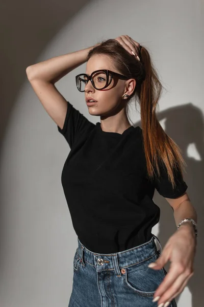 Pretty Sexy Young Woman Model Stylish Glasses Fashion Clothes Black — Stock fotografie