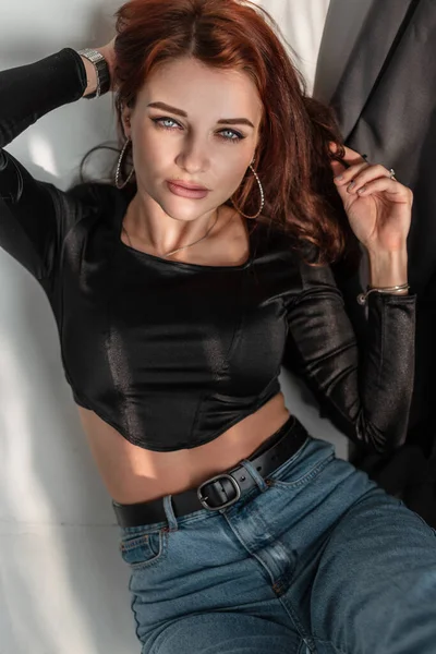 Beautiful Young Stylish Woman Amazing Blue Eyes Black Shirt Fashionable — Fotografia de Stock