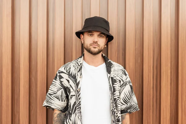 Fashionable Handsome Hipster Man Stylish Clothes Hawaiian Shirt Shirt Hat — Stock Photo, Image