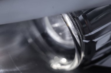 Hafif elementli araba farları, yakın plan. Modern araba