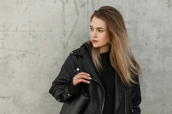 Fashionable Adorable Woman Model Fashion Rock Leather Black Clothes Leather — Stock Photo, Image