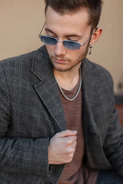 Stylish Trendy Businessman Hipster Trendy Blue Sunglasses Coat Shirt Jewelry — Stockfoto