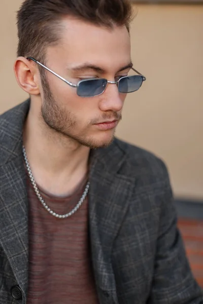 Street Portrait Handsome Hipster Guy Blue Fancy Sunglasses Fashion Coat — Stockfoto
