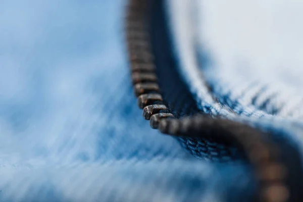 Металлическая Молния Синие Джинсы Текстура Макро Модные Джинсы — стоковое фото