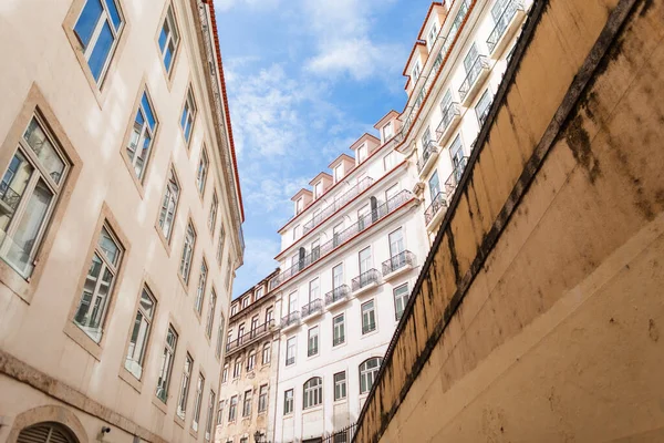 Portekiz Klasik Binaları Olan Güzel Avrupa Caddesi — Stok fotoğraf