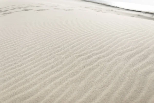 Weißer Sandstrand Mit Wellen Von Sand Meer Sandstruktur — Stockfoto