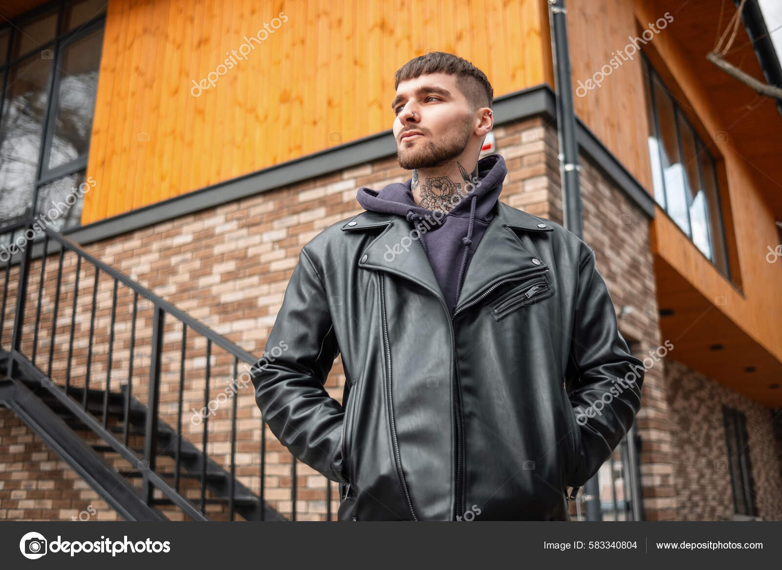 Photo gratuite de beau, blouson noir en cuir, casquette noire