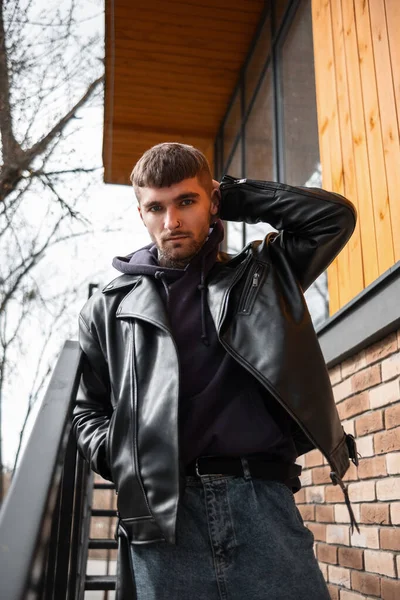 Cool Brutal Hipster Man Fashion Leather Black Jacket Hoodie Metal — Zdjęcie stockowe