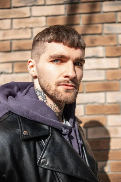 Urban Male Portrait Handsome Hipster Man Leather Jacket Hoodie Walks — Stockfoto