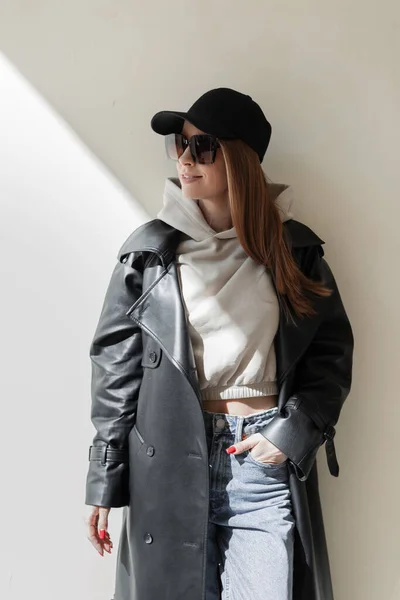 Fashionable Beautiful Girl Sunglasses Stylish Clothes Cap Hoodie Fashionable Leather — Foto de Stock