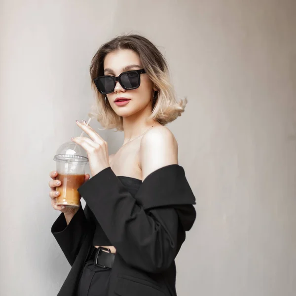 Beautiful Fashionable Elegant Girl Black Glamour Sunglasses Wearing Fashionable Black — Zdjęcie stockowe