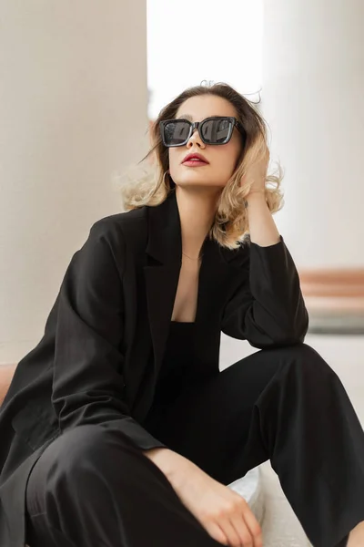 Cool Elegance Fashionable Young Pretty Lady Model Sunglasses Black Business — Stockfoto