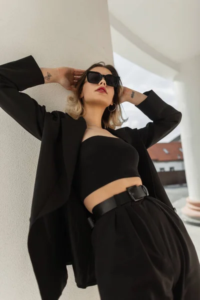 Fashionable Beautiful Elegant Business Girl Fashionable Black Clothes Posing White — Foto de Stock