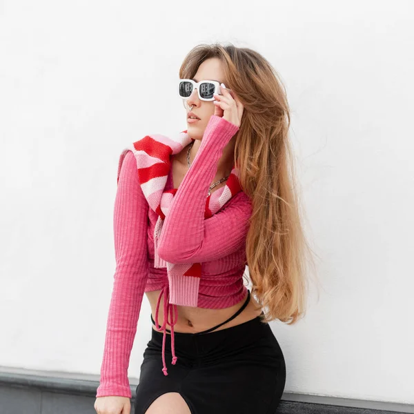 Ganska Elegant Sommar Kvinna Hipster Mode Rosa Gröda Topp Med — Stockfoto