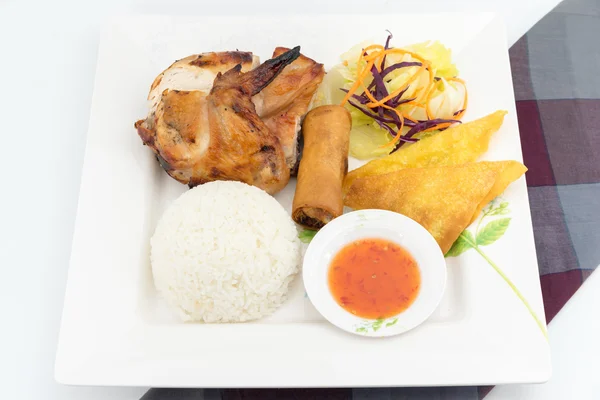 भाप चावल के साथ BBQ चिकन — स्टॉक फ़ोटो, इमेज