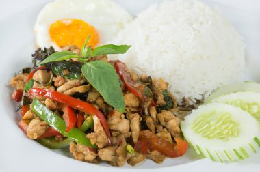 Baharatlı Kıyma pirinç üzerinde