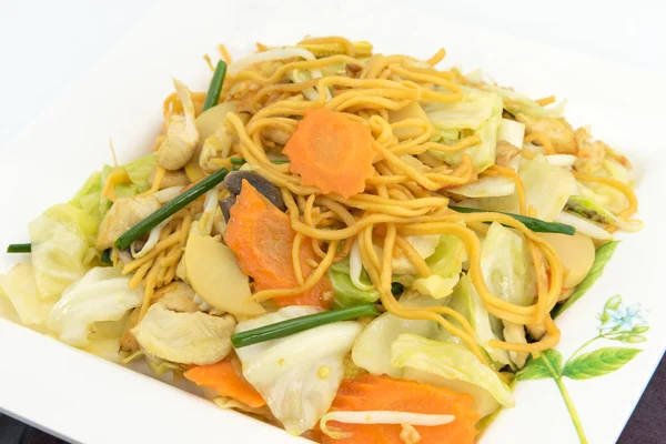 Pan Fried Yellow Chinese noodle call "chow mein" — Stock Photo, Image