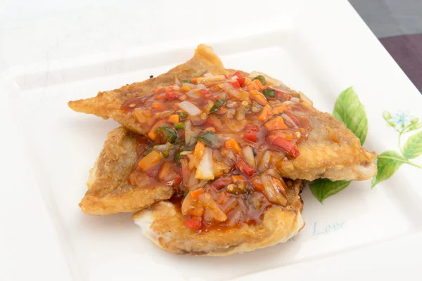 Ikan Fillet dengan tiga rasa saus pedas — Stok Foto