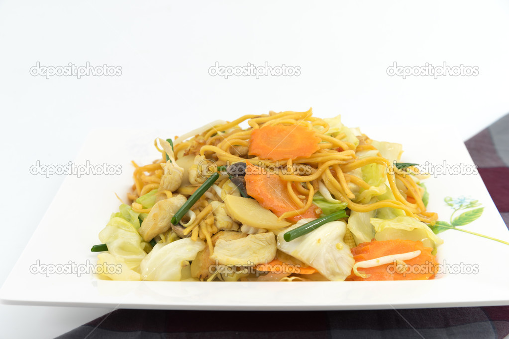 Pan Fried Yellow Chinese noodle call 