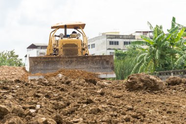 görevde çalışan Paletli Yükleyici