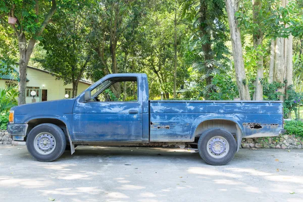 Övergivna pick up truck — Stockfoto