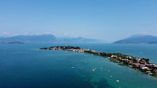 Vue Ville Sirmione Dans Lac Garde Italie — Photo