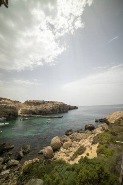 Malta 'daki mavi denizin üst manzarası