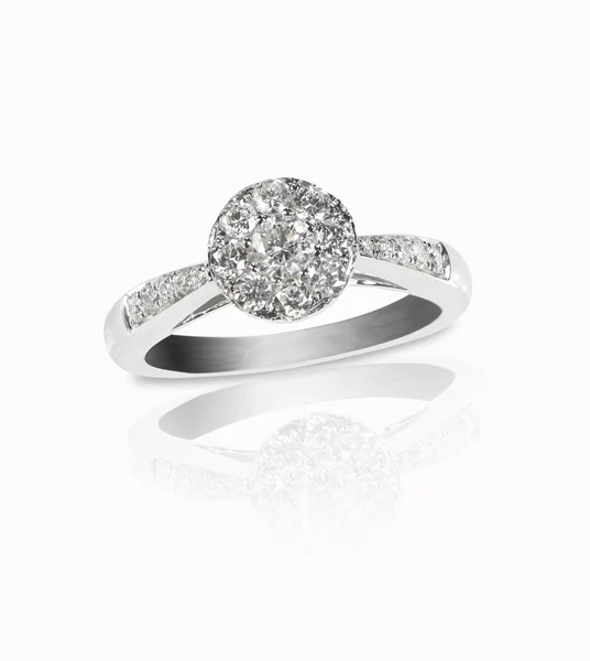 Hermosa boda de diamantes anillo de banda de compromiso solitario con mul — Foto de Stock