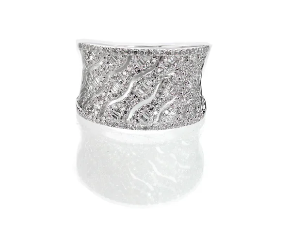 Diamant incrusté bague d'anniversaire de mariage fiançailles — Photo