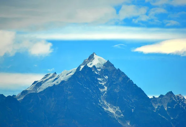 Een Panoramisch Uitzicht Besneeuwde Berg Pandim 691 Hoogte Gezien Vanaf — Stockfoto
