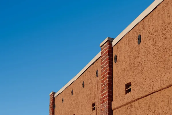 Ancien Mur Bâtiment Entrepôt Avec Des Extrémités Tiges Acier Réaménagées — Photo