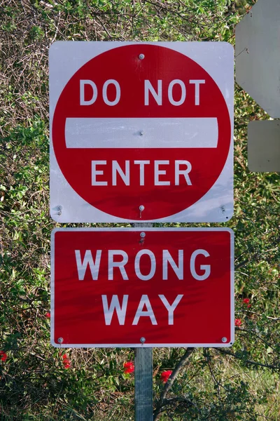 Road Sign Freeway Exit Enter Wrong Way — Stock Photo, Image